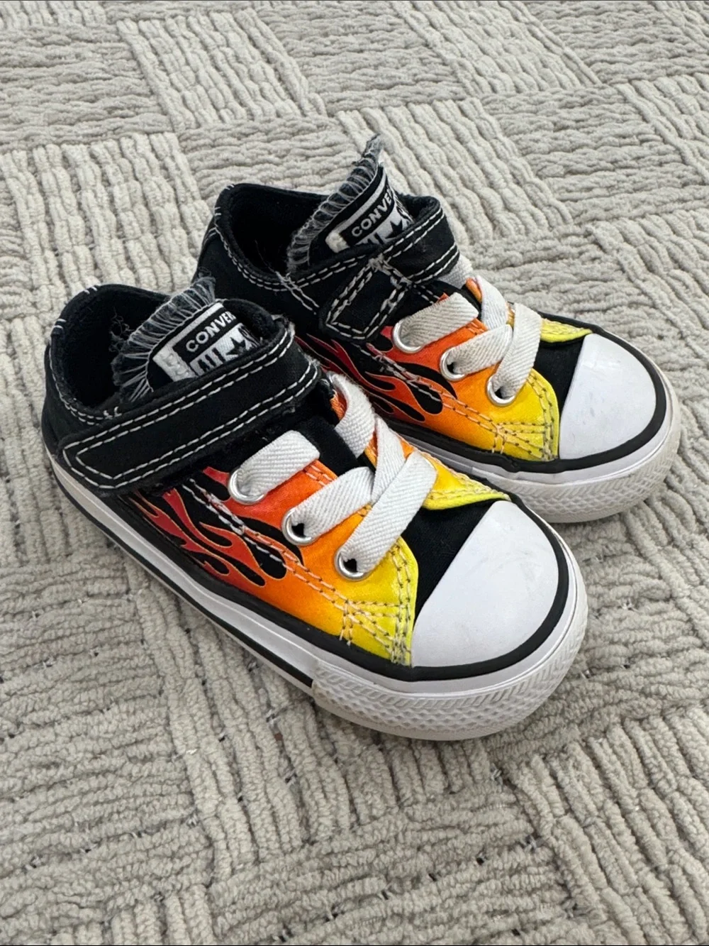 Converse Toddler Flame Low-Top Sneakers - Black/Orange/Yellow